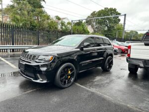 black Jeep Cheroke